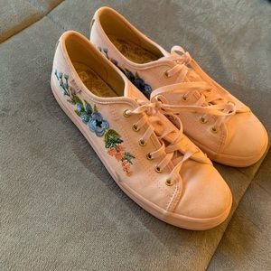 Floral pink keds